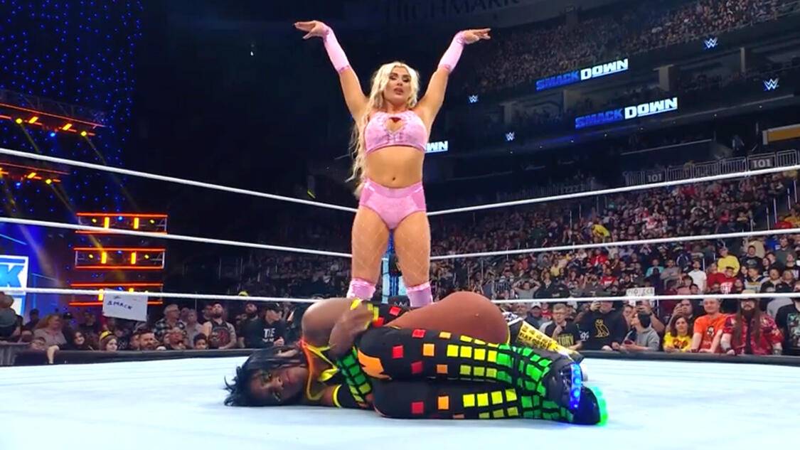 Producers & backstage news for WWE SmackDown in Pittsburgh, PA (4/19)